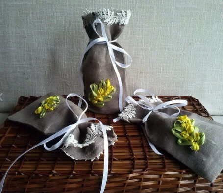 Lina maisiņi ar izšūtiem ziediem.,-10/21 cm