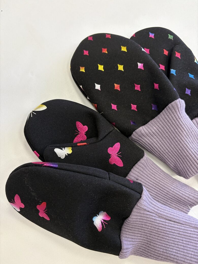 Melni softhsell cimdi bērniem. Taurentiņi vai dimantiņi.1-7 gadi. 