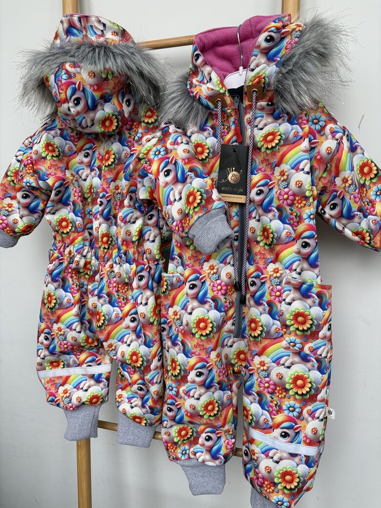 Ziemas kombinezoni meitenēm . Softshell kombinezoni ar kabatām un papildus flīsa oderi. Vienradzīte. 86/92..