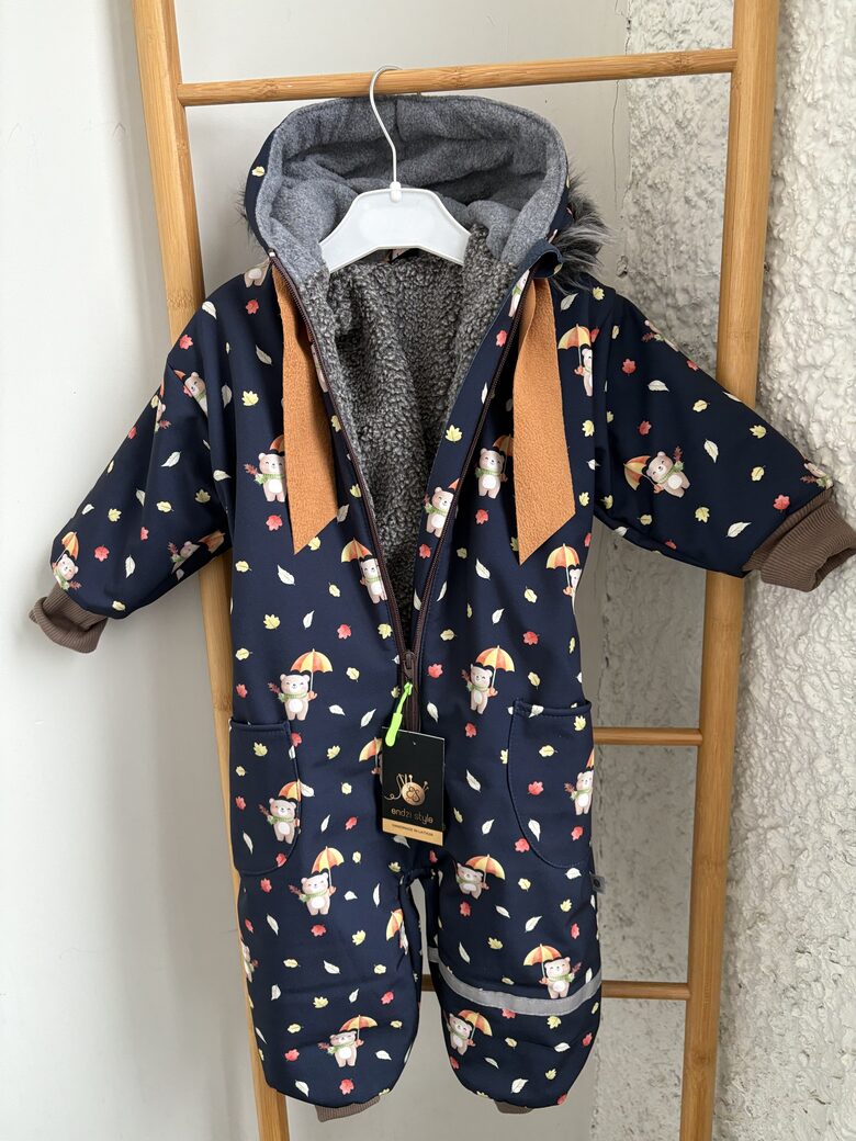 Ziemas kombinezons ar kabatām.,, Lācīši,, 80/86 izm.