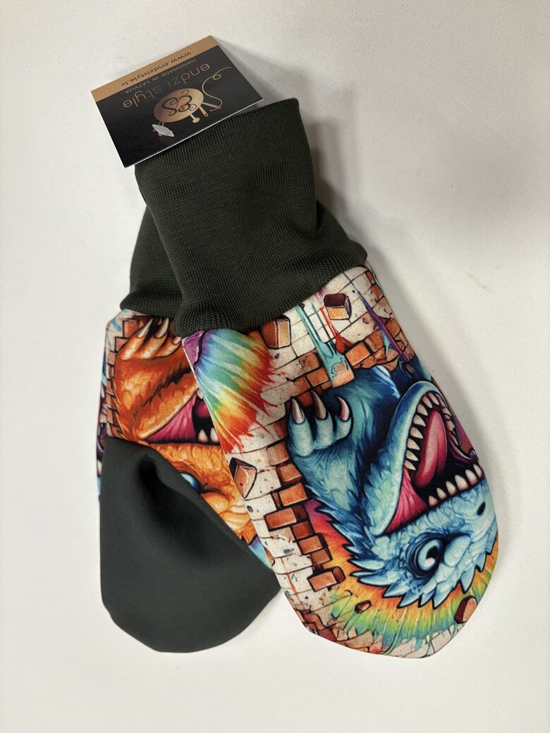 Krāsainie softshell ziemas  cimdi VAI starpsezonu softshell cimdi.