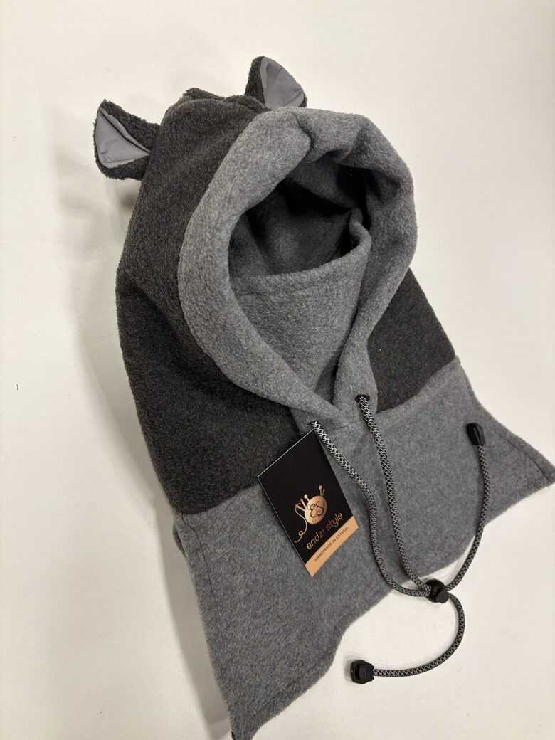 Flīsa auduma ķivercepure bērniem.6 mēn.-10.gadi.Tumsā atstarojšas ausis.