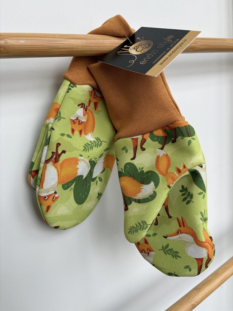 Starpsezonu softshell cimdi bērniem. Lapsiņas. 