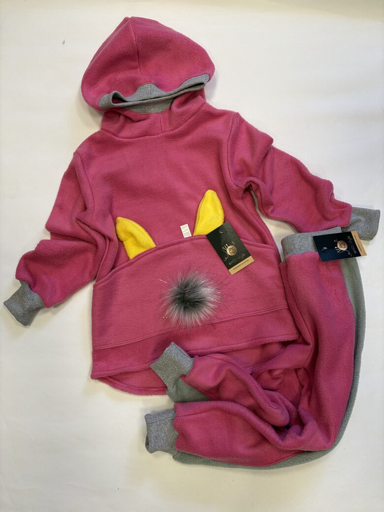 Flīsa hūdijs koši rozā. Zaķenīte. 80-128.izm. Flīsa bikses.