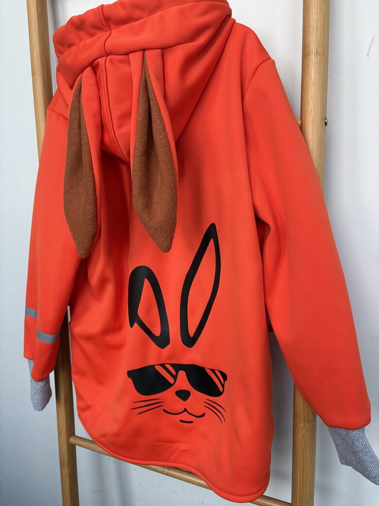 Zaķis .Bērnu jaka no sporta softshell. 80/86.,116/122.,122/128.izm.