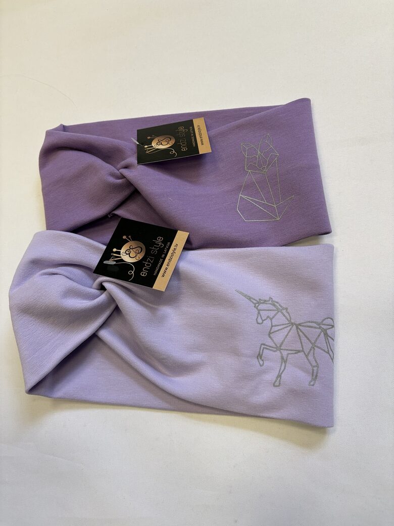 Tumšā ceriņu un gaiša ceriņu tonī ausaines meitenēm.