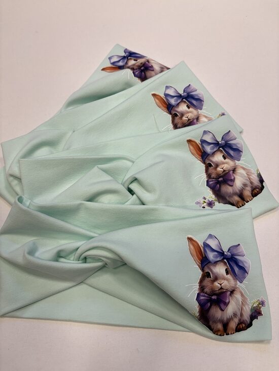 Ausainīte gaišā mint tonī .Zaķenīte.