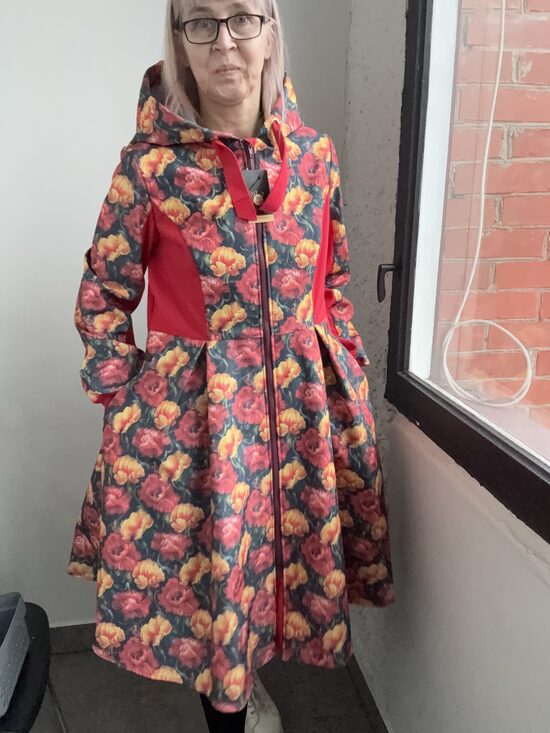 Sarkanos toņos softshell mētelis .Magones. XL