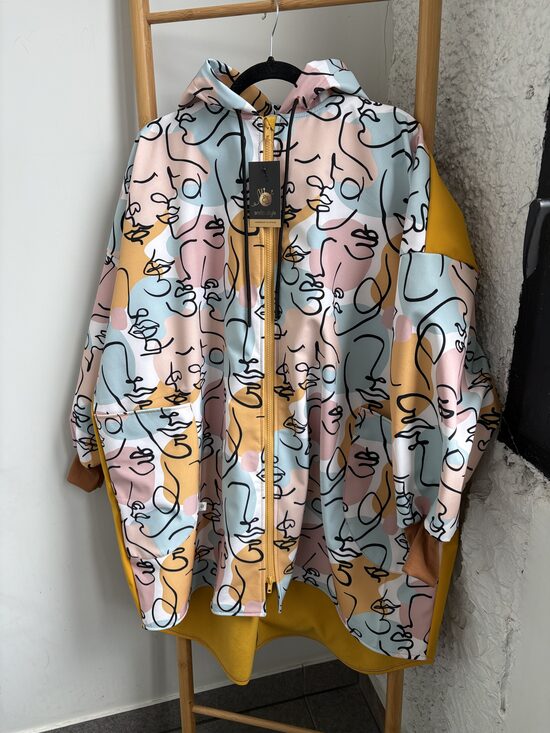 Softshell jaka ar pagarinātu aizmuguri.Sejas. (160 CM)