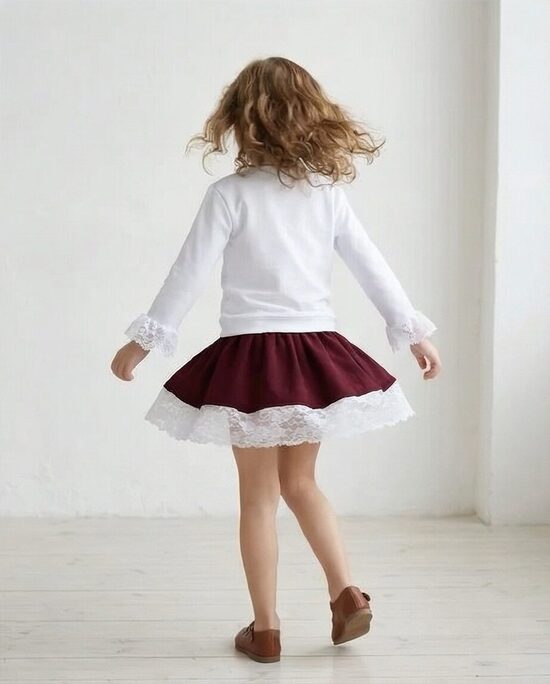 Bordo tonī kokvilnas trikotāžas SVĀRKI ar baltu mežģīni.62-134.izm.