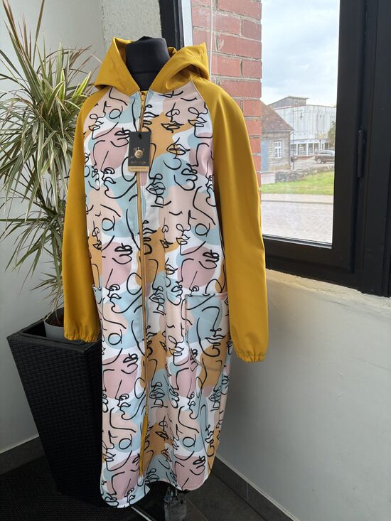 Sieviešu softshell mētelis bez papildus oderes.,,Sejas,,L/XL Jauns dizains.