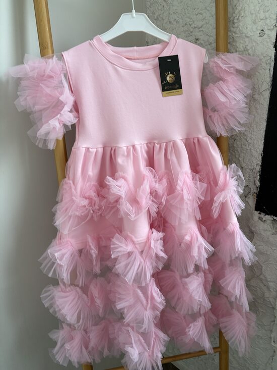 Gaisīgā Sapņu Kleita rozā tillu . 104-140.izm.