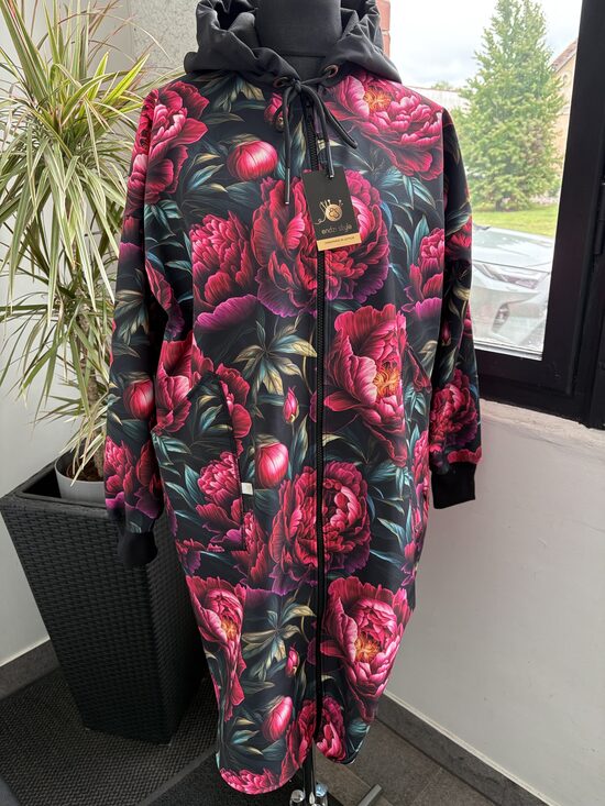 Softshell mētelis sievietēm. Peonija.REZERVĒ .AUDUMS BŪS 23.JŪLIJĀ