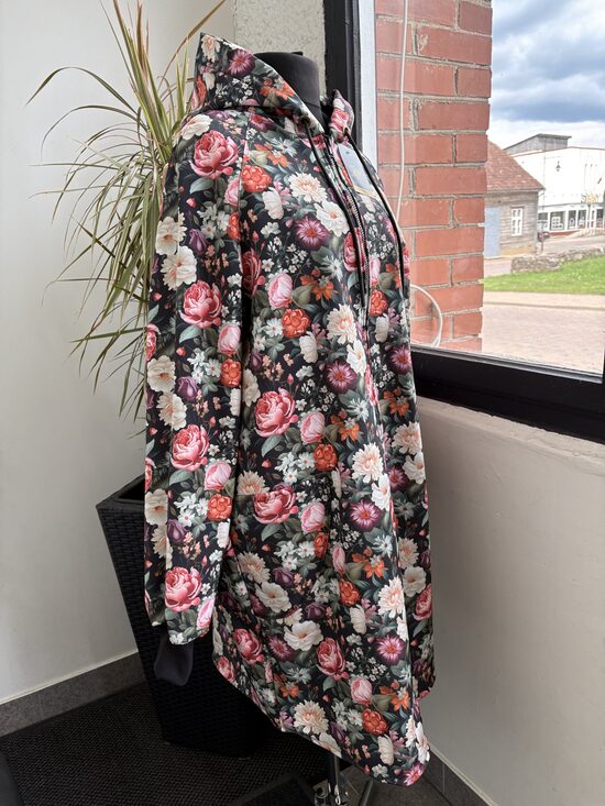 Sieviešu softshell mētelis. 38/42.izm.