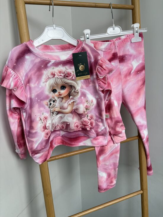 Rozā sapnis. Apģērbu kopmlekts meitenēm. 104-128.izm.