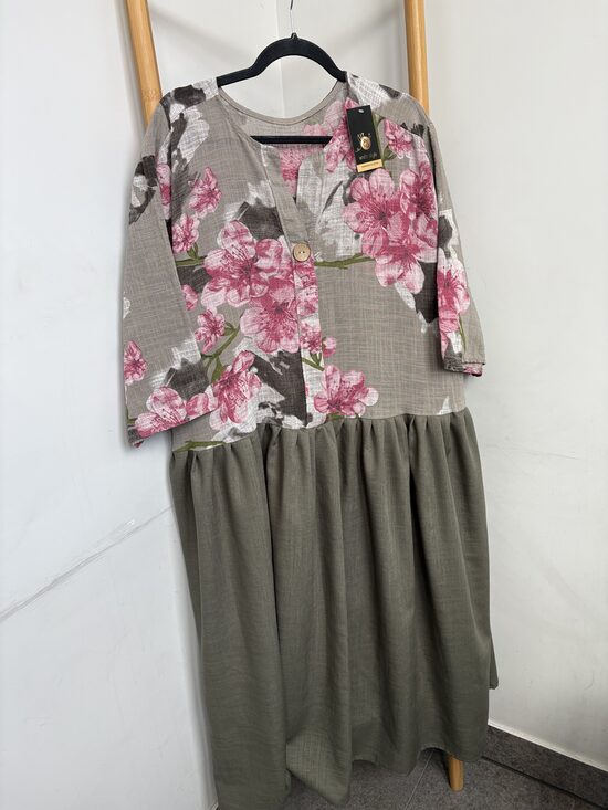 Lina kleita sievietēm. (140 cm)