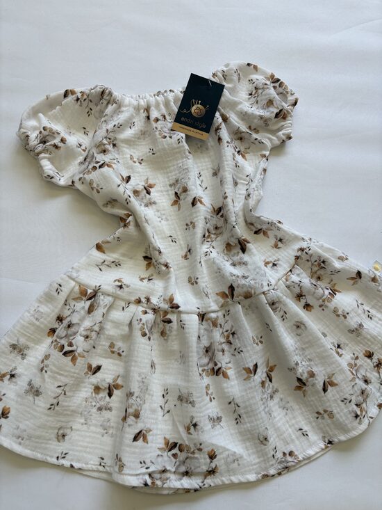 Meiteņu kleita no muslīna auduma.Ziediņi. 98/104.izm.