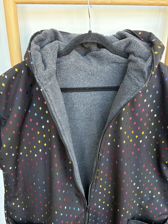 Softshell veste ar flīsa oderi. Dimantiņi vai Taurentiņi.