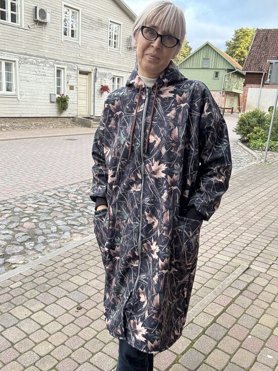 Rudenīga sieviešu softshell virsjaka vai mētelis.S-6XL