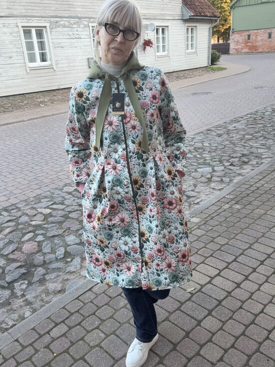 Puķains softshell mētelis sievietēm.PIEEJAMS uzreiz- M/L.izm.