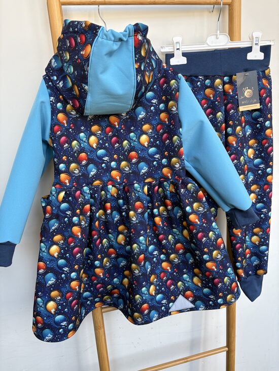 Starpsezonu jaka meitenēm VAI mētelis VAI bikses. 80-146.izm.