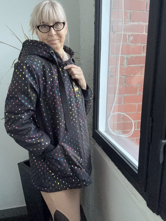 Rudens /ziemas softshell  jaka sievietēm.  Sieviešu jaka ar oderi. L.,XL.,XXL