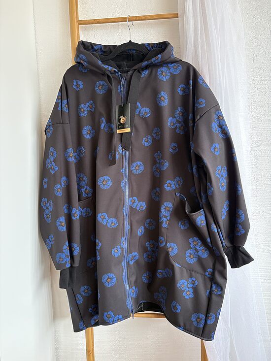 Sieviešu softshell jaka ar pagarinātu aizmuguri. Oversize. 150 cm.