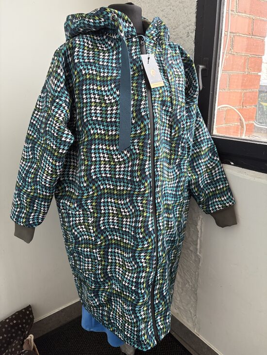 Sieviešu mētelis no softshell ar oderi. M/L ., Oversize