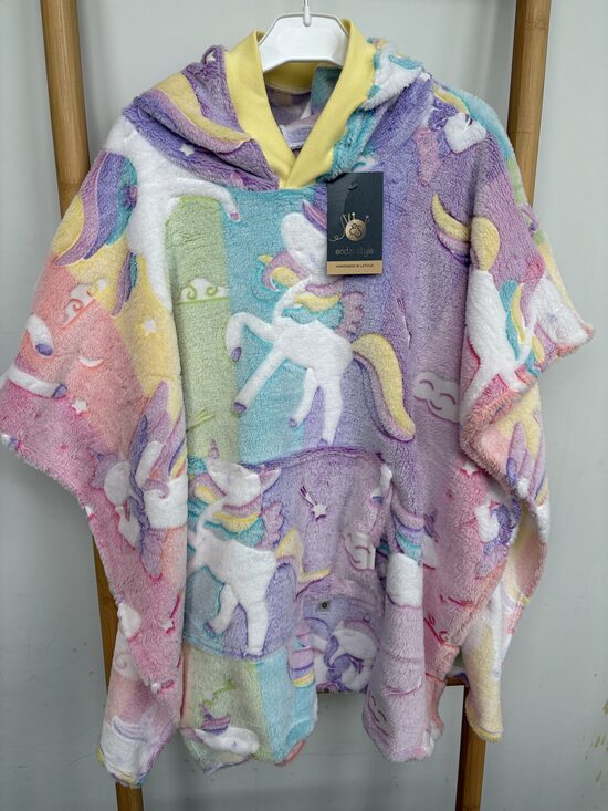 Bērnu halāts. Apmetnis bērniem .Vienradzīte.(tumsā atstaro kontūras)