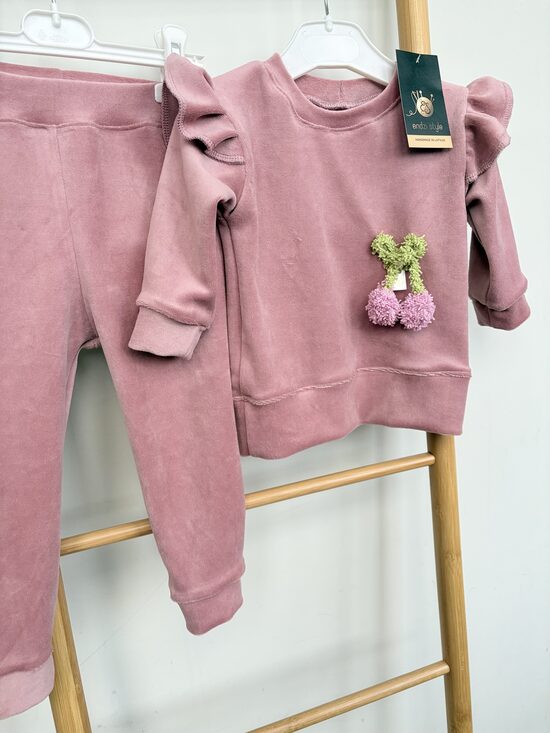 "Pūderrozā ķirsītis" – kokvilnas samta komplekts meitenēm.  86-128.izm. PIEEJAMS uzreiz.