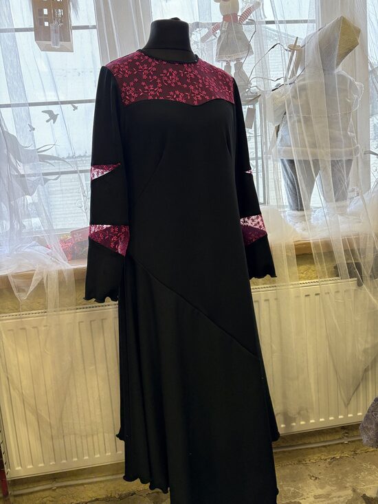 Eleganta sieviešu kleita.40/L.izm.