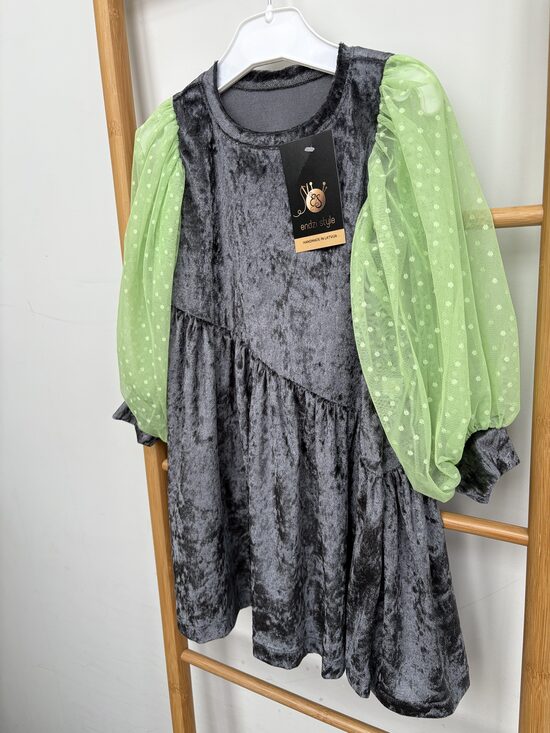 Dzimšanas dienas kleita meitenēm.98/104.izm.