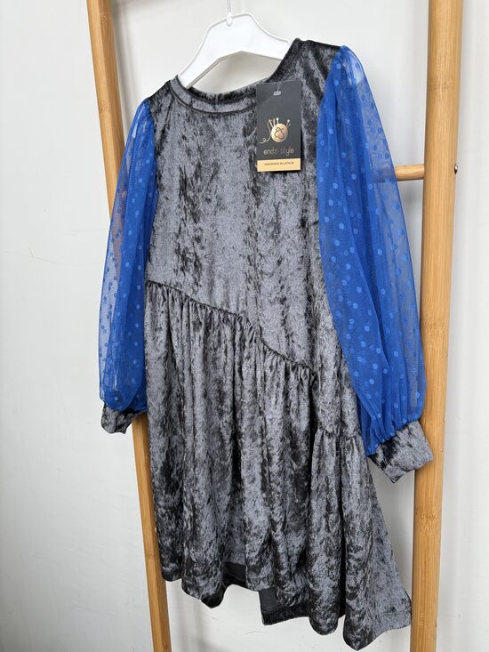 Kleita svētkiem. Samta auduma kleita. 110/116.izm.