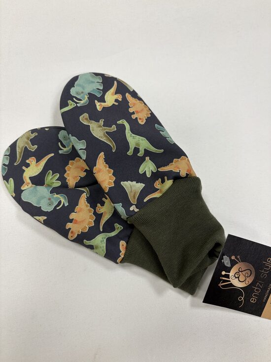 Bērnu softshell cimdi zaļos toņos.Dinozauriņi.