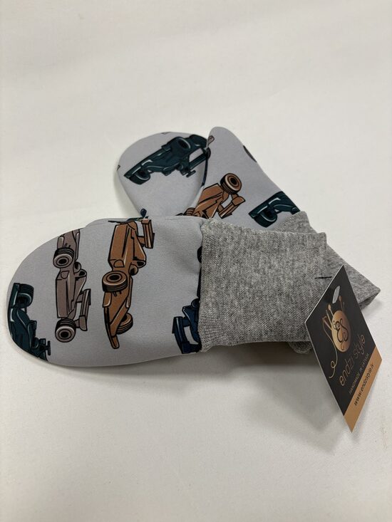 Pelēki softshell cimdi starpsezonu .Vāģi. 