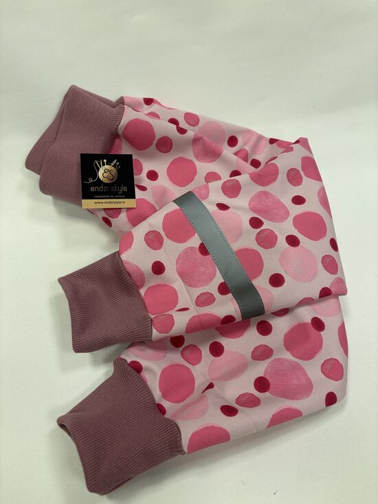 Rozā softshell bikses meitenēm. Rozā aplīši.