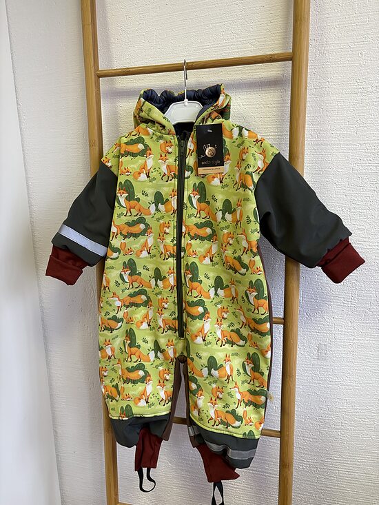 Kombinezons ar papildus oderi. 86/92.izm.Lapsiņas.