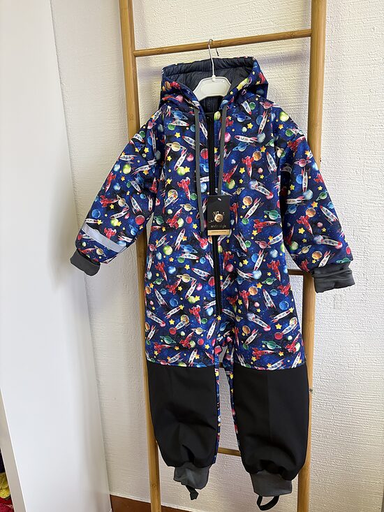 Softshell kombinezons ar papildus oderi.104/110.izm.