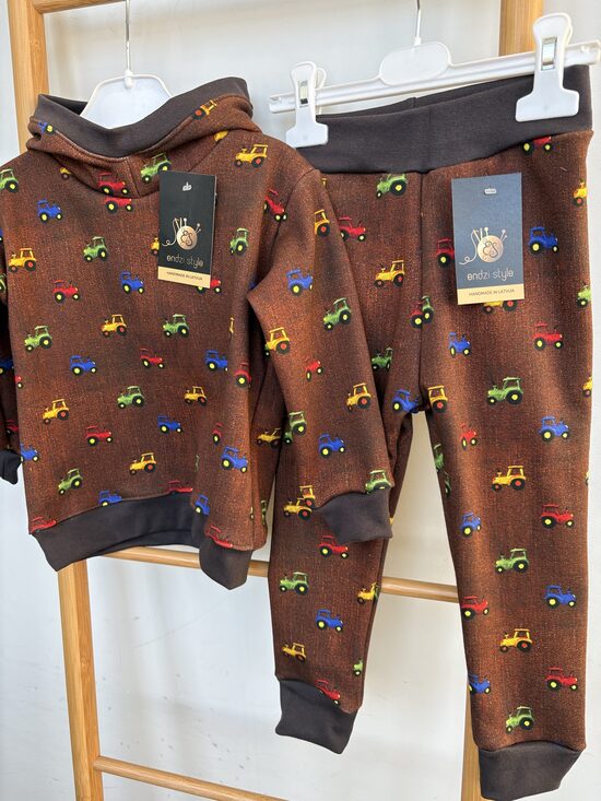 Bērnu džemperis.Hūdijs bērniem.Siltās bikses bērniem. 74-128.izm.Traktori.