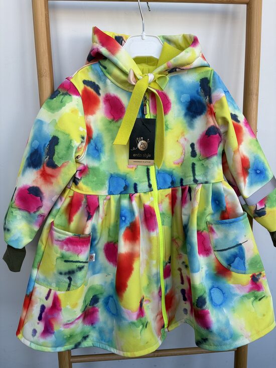 Softshell mētelis meitenēm.Starpsezonu mētelis. Krāsainais mētelis.