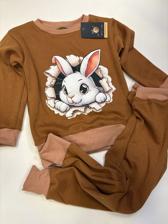 Apģērbu komplekts no siltas trikotāžas.116.,122.,128.izm.