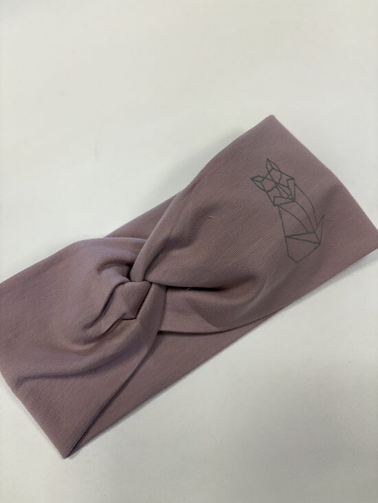 Pūderrozā ausaine meitenēm. Tumsā atstarojoša lapsa.