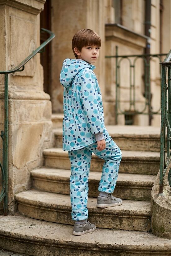 Bērnu softshell jaka. Zilie aplīši.Softhsell bikses.