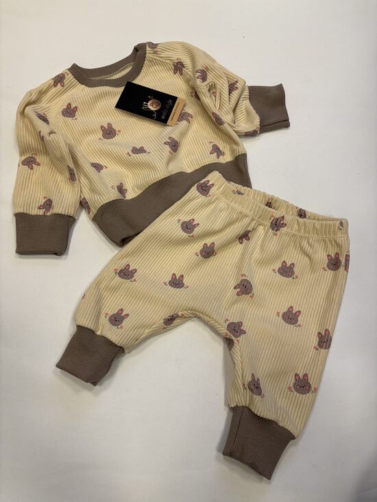 Kokvilnas džemperis un bikses.Zaķēni, 62-98.izm.