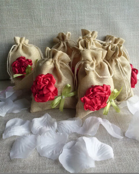 Lina maisiņi ar sarkaniem ziediem.Handmade 9/13 cm