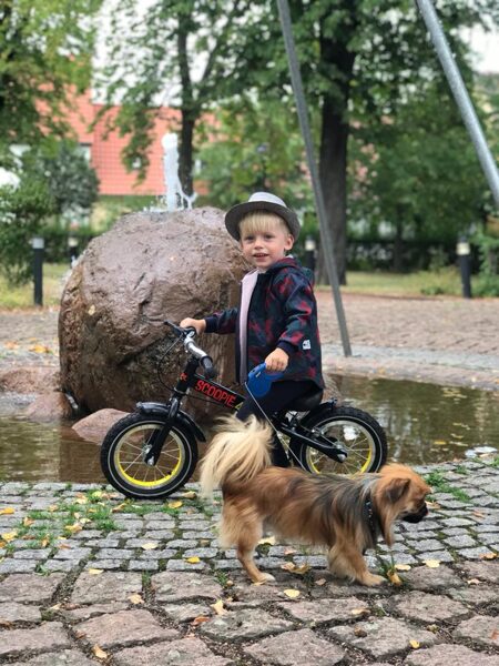 Stilīga jaka ar kapuci. 80-98 cm.