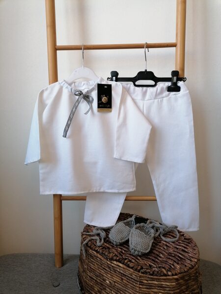 Balts lina krekls ar garām rokām un lina bikses.56 -116 izm.