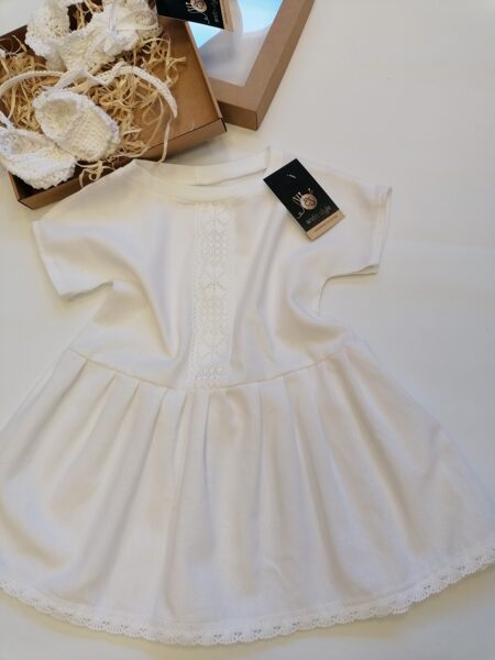 Balta lina kleita ar kokvilnas mežģīni.92-140..izm.