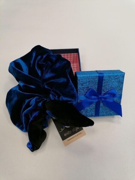 Zila samta auduma matu gumija + dāvanu kastīte.