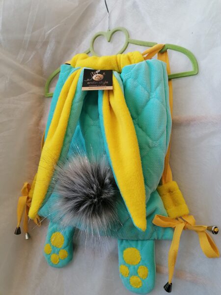 Bērnu soma piparmētru tonī ar dzeltenām ausīm. 30/28 cm.